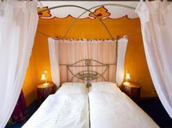 Flair Hotel Goldflair am Rathaus 5