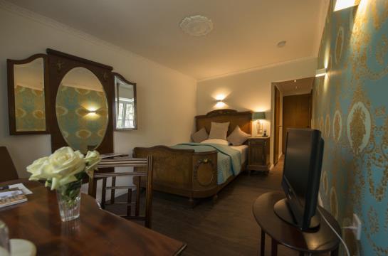 Hotel Ashley's Garden 19