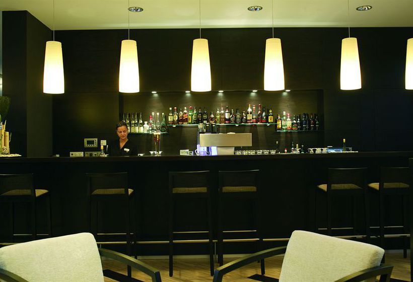 Hotel NH Stuttgart Airport 10