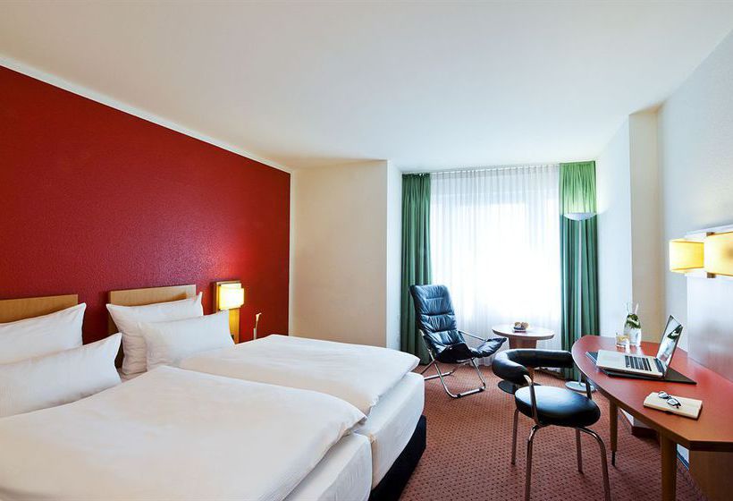 Hotel NH Berlin City Ost 14