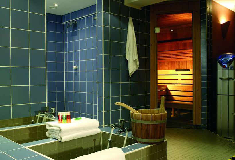 Hotel NH Berlin City Ost 4