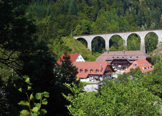 Hotel Best Western Hofgut Sternen 3