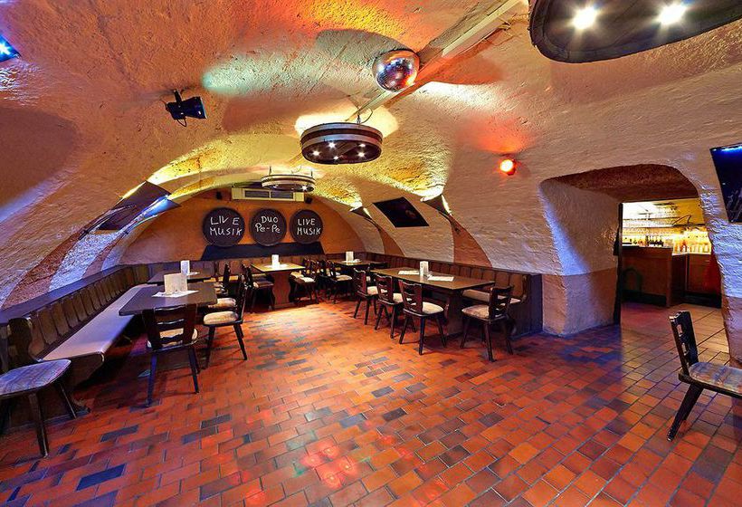 Hotel Doctor Weinstuben 4