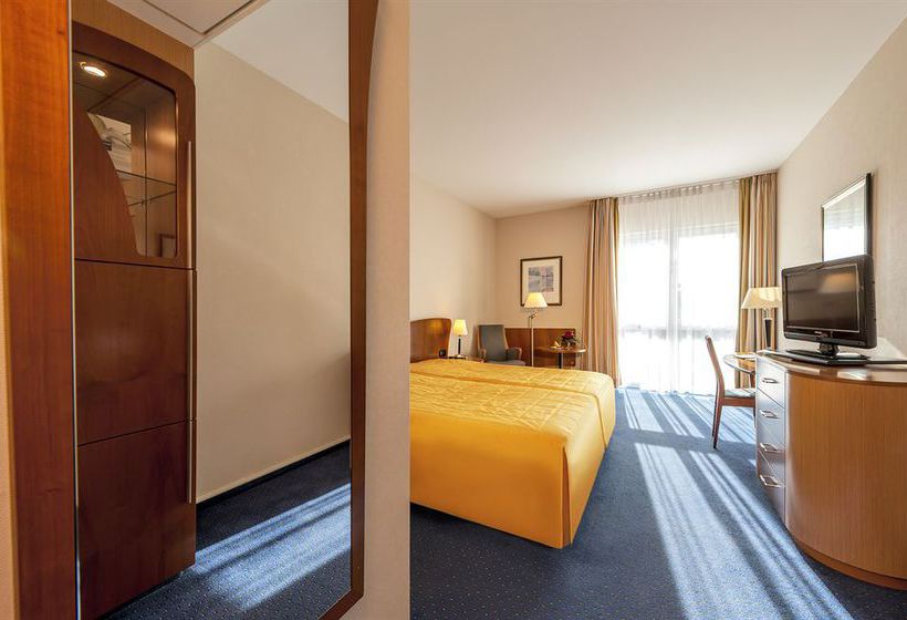 Dorint Hotel Charlottenhof Halle 12