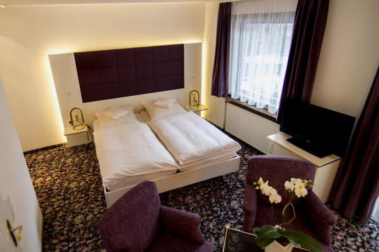 Hotel Wörtz Zur Weinsteige 6