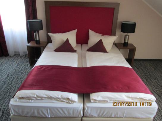 Novum Hotel Dresden Airport 16