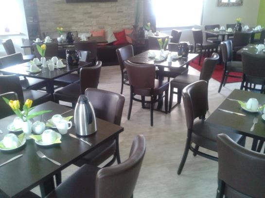 Novum Hotel Dresden Airport 9