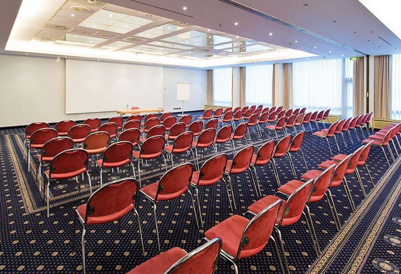 Leonardo Hotel Frankfurt City South 10