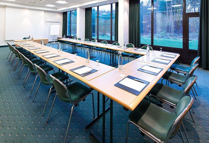 Leonardo Hotel Frankfurt City South 9