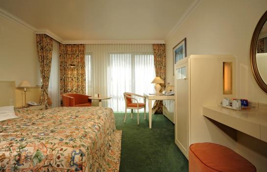 Ringhotel Rheinhotel Vier Jahreszeiten 1