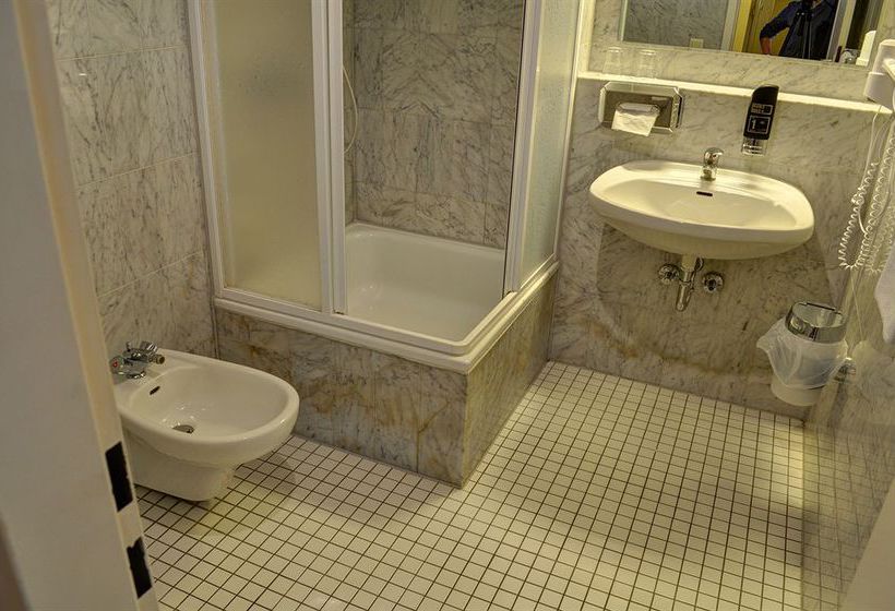 Olivaer Aparthotel am Kurfürstendamm 2