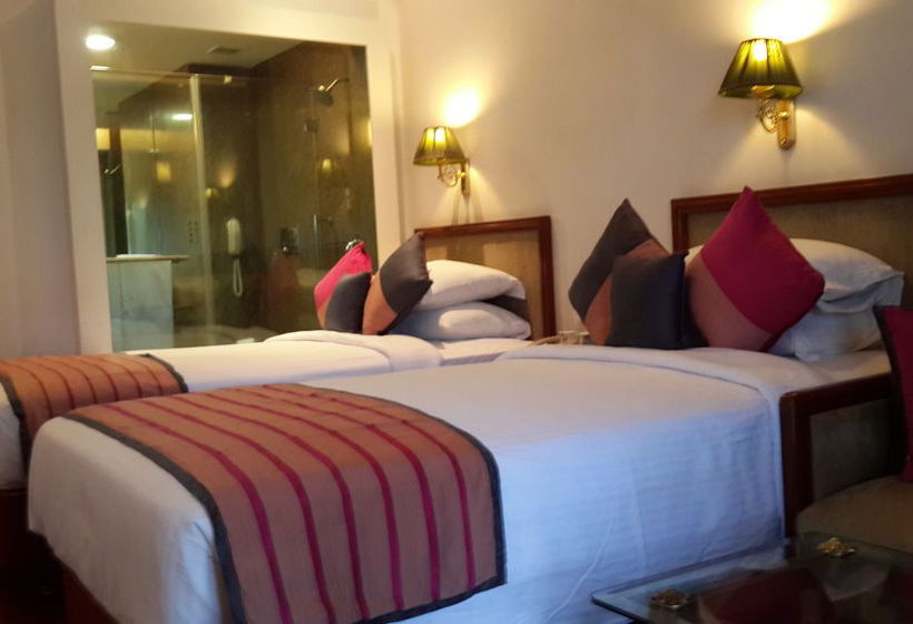 Hotel Taj Chandela 11