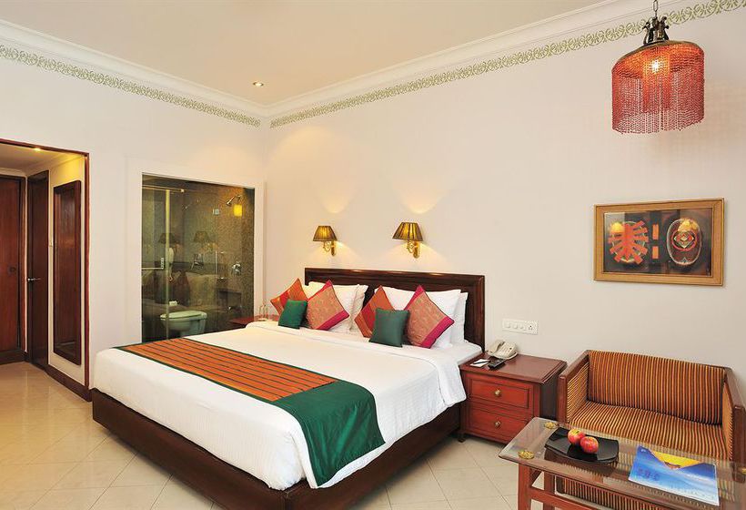 Hotel Taj Chandela 4