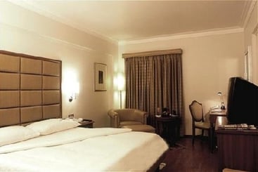 Hotel Le meridien Ahmedabad 6