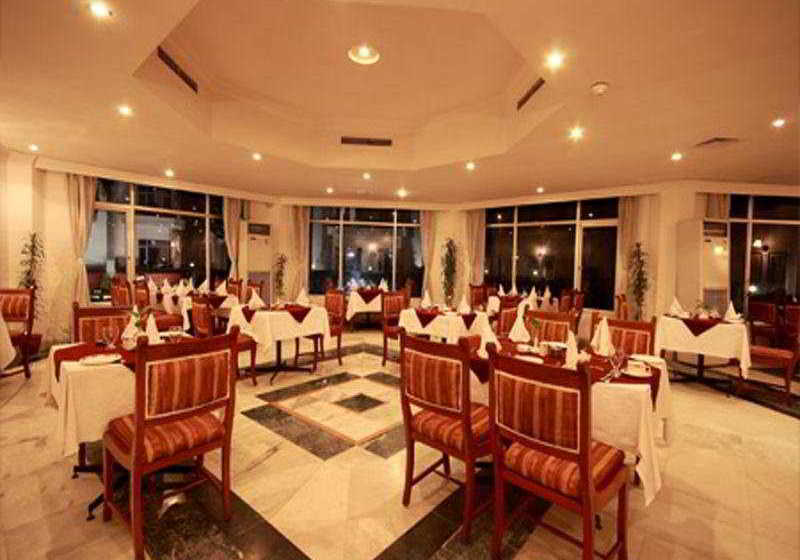 Hotel Ramada Khajuraho 11