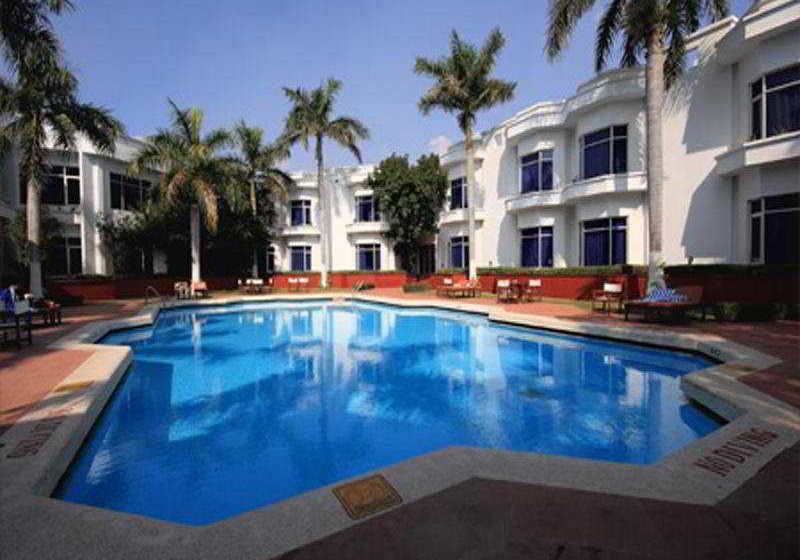 Hotel Ramada Khajuraho 9