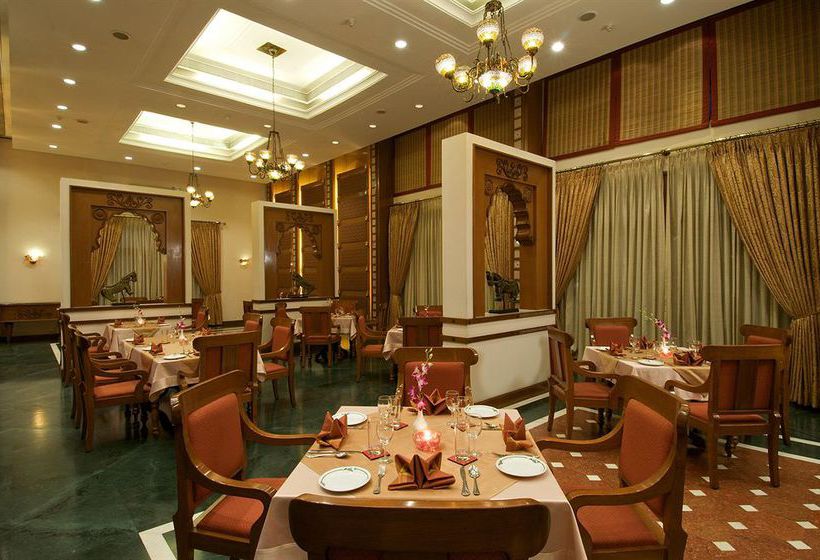 Hotel The Ummed Ahmedabad 4