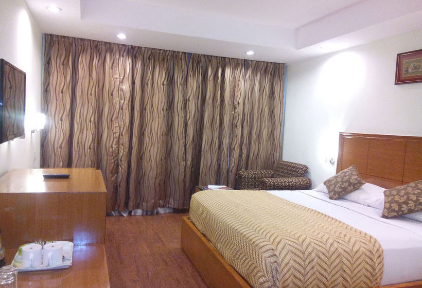Hotel Kalinga Ashok 5