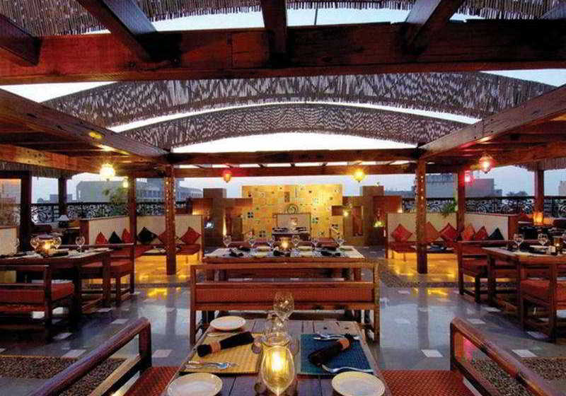 Ramee Guestline Hotel Juhu 11