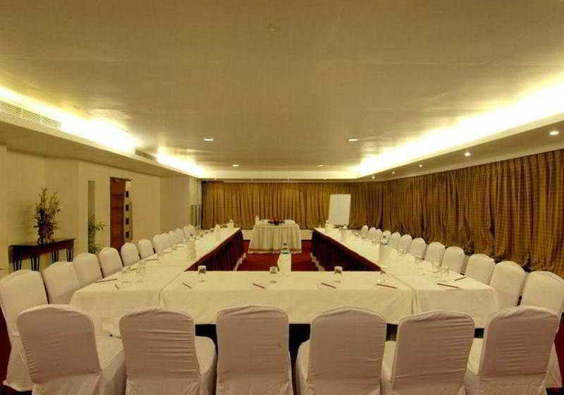 Ramee Guestline Hotel Juhu 12