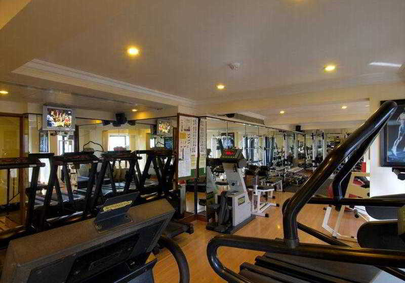 Ramee Guestline Hotel Juhu 14