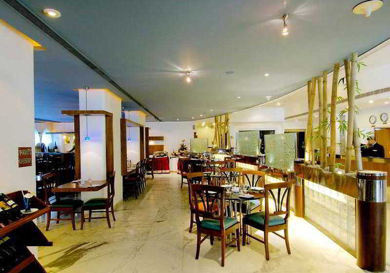 Ramee Guestline Hotel Juhu 15