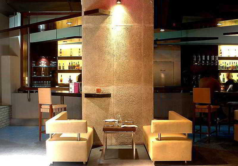 Ramee Guestline Hotel Juhu 16