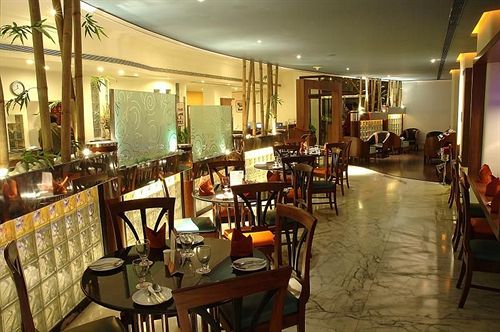 Ramee Guestline Hotel Juhu 19