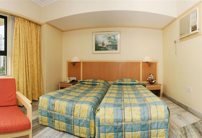 The Residence Hotel & Convention Centre 5