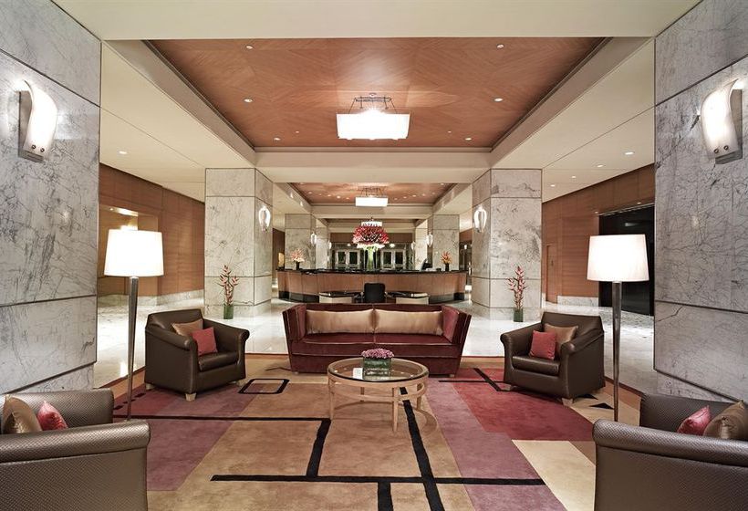 Hotel Vivanta President 5