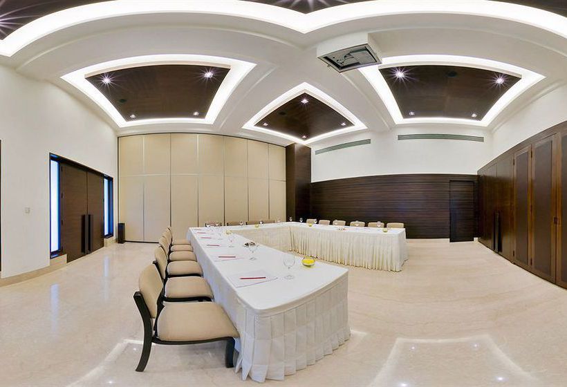 Hotel Trident Agra 11