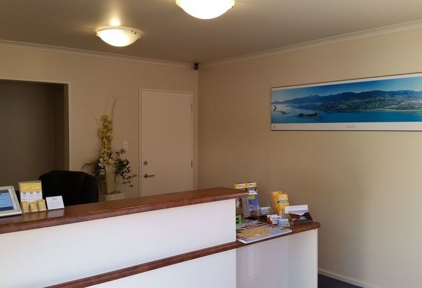 Hotel Admirals Motor Inn 1