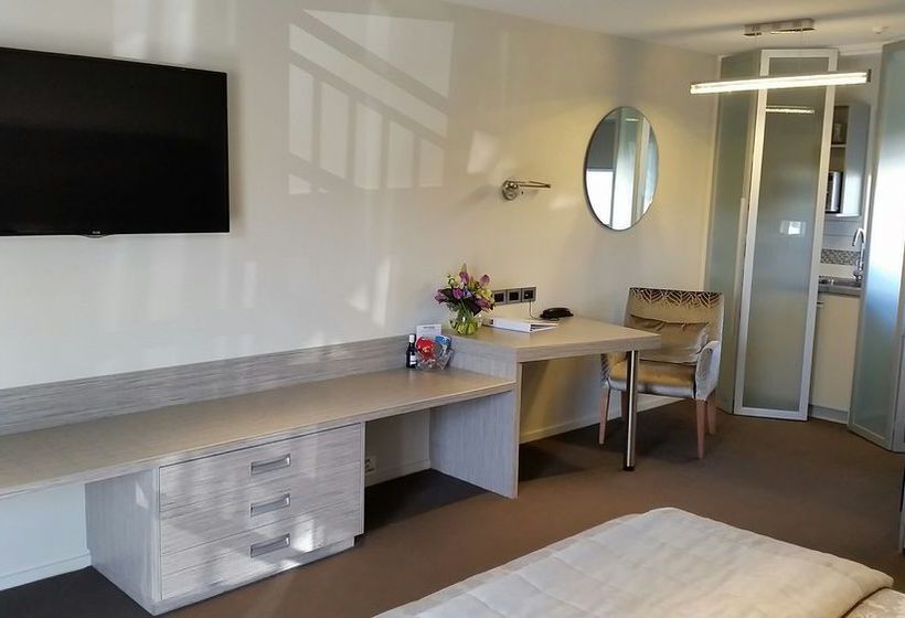 Hotel Airport Gateway Motor Lodge 12