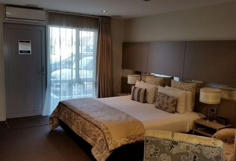 Hotel Airport Gateway Motor Lodge 6