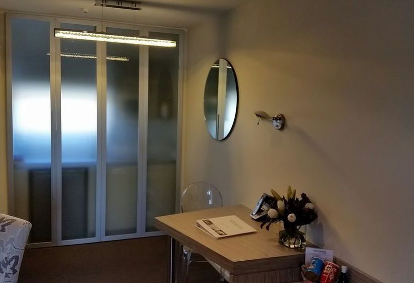 Hotel Airport Gateway Motor Lodge 8