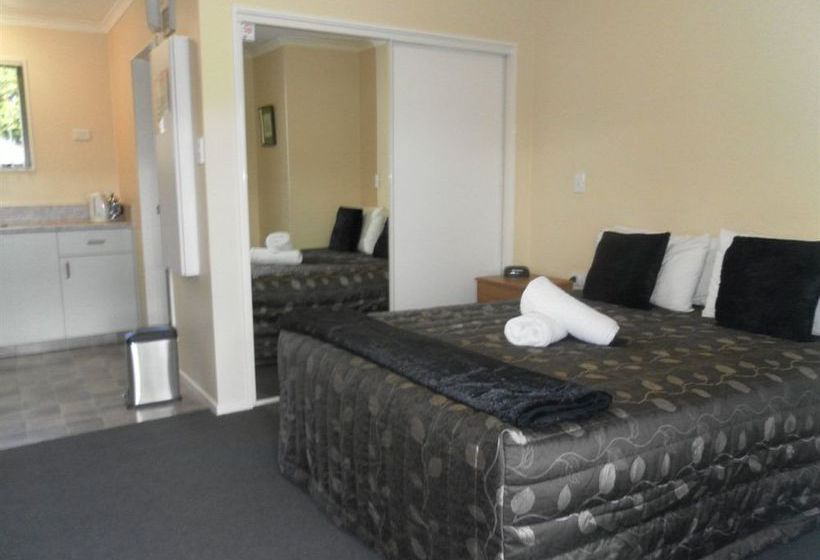 Aldan Lodge Motel 10