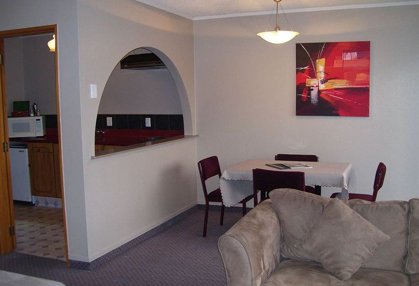 Hotel Aquarius Motor Inn 4