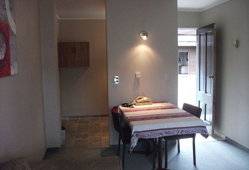 Hotel Aquarius Motor Inn 8