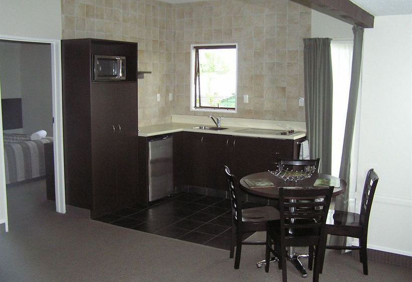 Hotel Ashford Motor Lodge 4