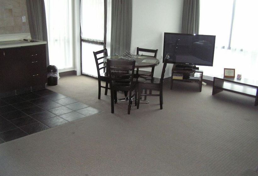 Hotel Ashford Motor Lodge 5