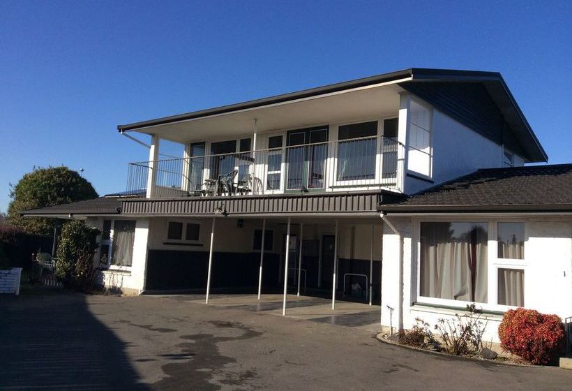 Belle Bonne Motel 16