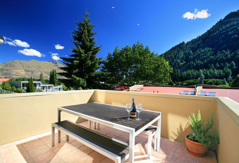 Best Western Cranbury Court Apartments 1