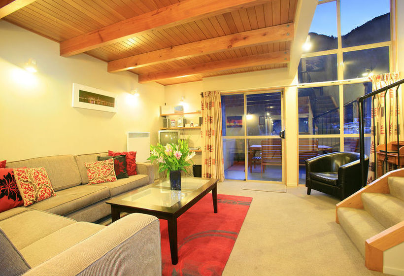 Best Western Cranbury Court Apartments 15