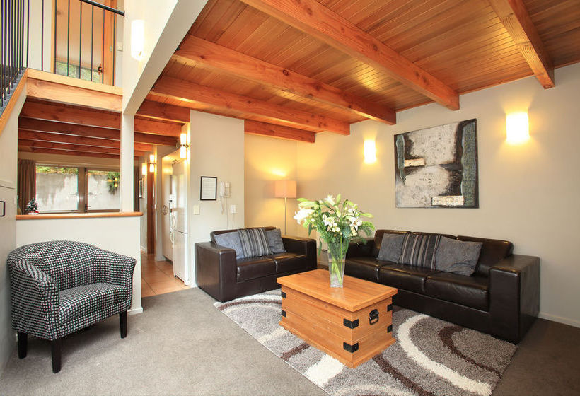 Best Western Cranbury Court Apartments 16