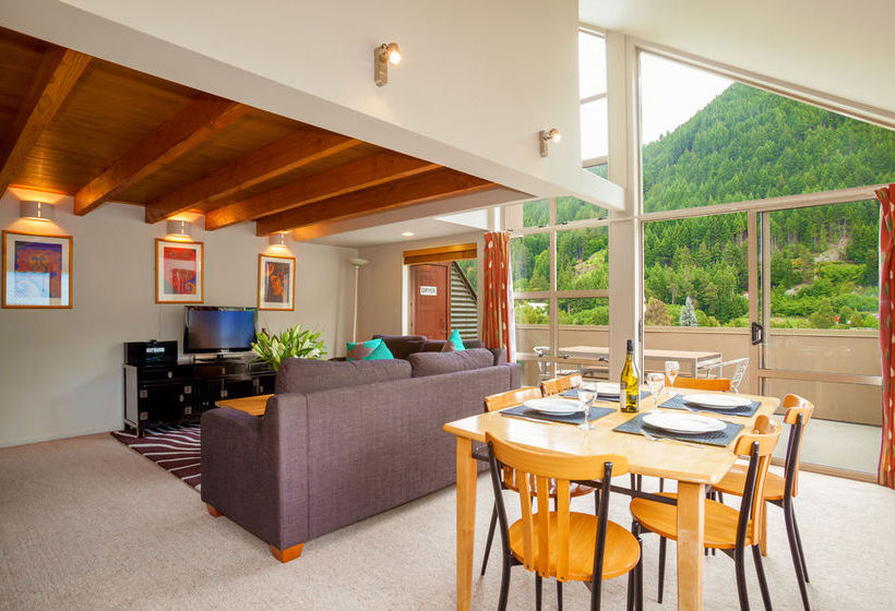 Best Western Cranbury Court Apartments 6