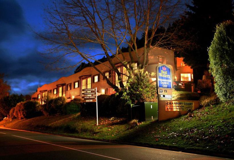 Best Western Cranbury Court Apartments 9