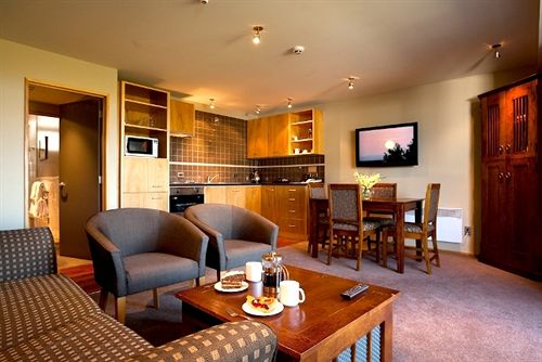 Garden Court Suites & Apartments 11