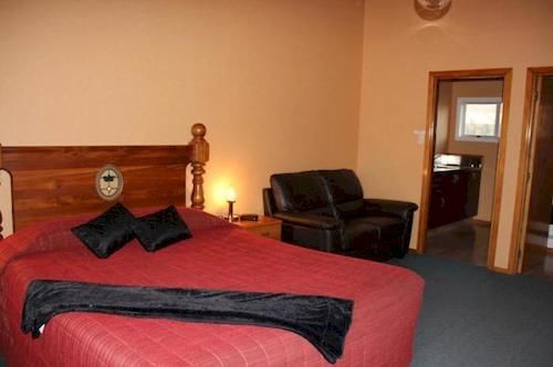 Hotel Cedar Motor Lodge