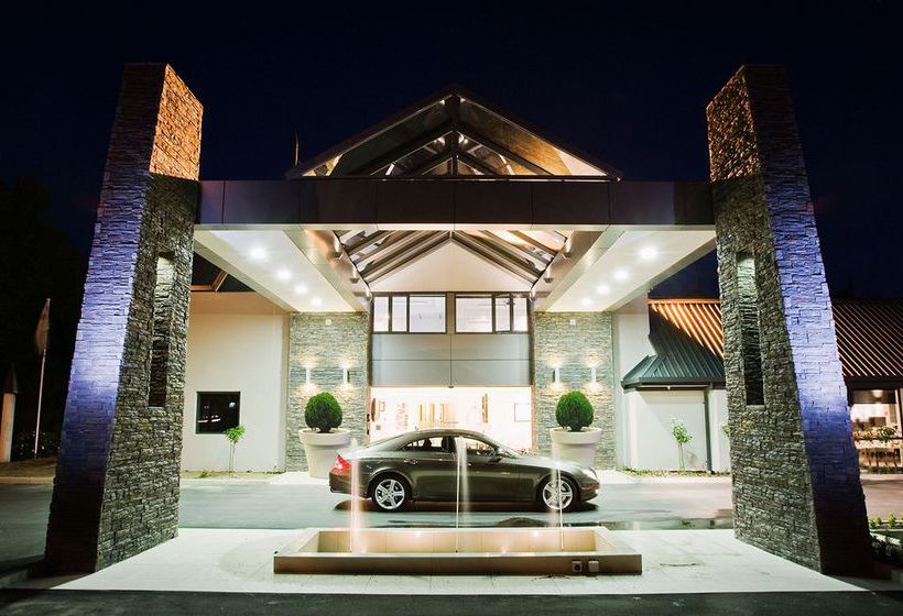 Hotel Chateau Marlborough South Island