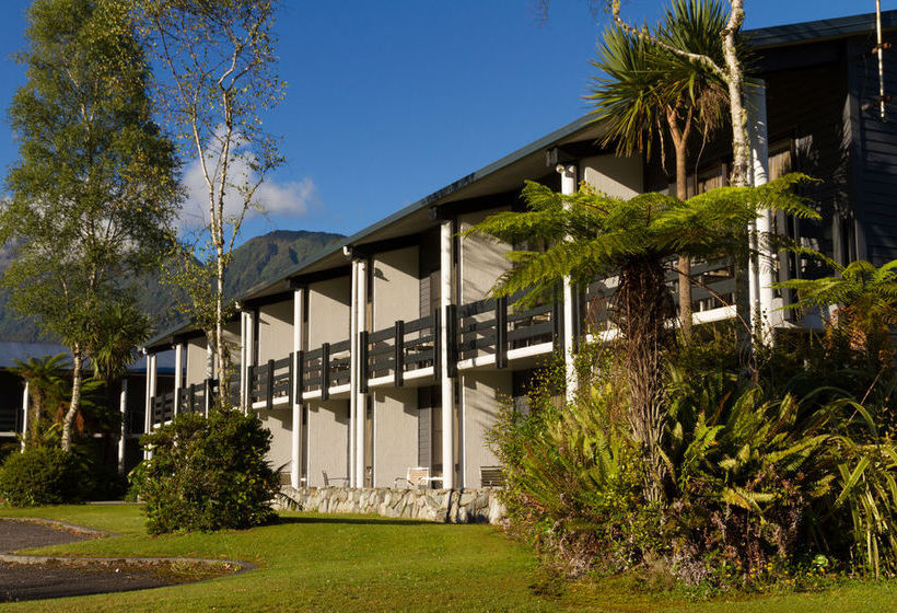 Scenic Hotel Franz Josef Glacier 16